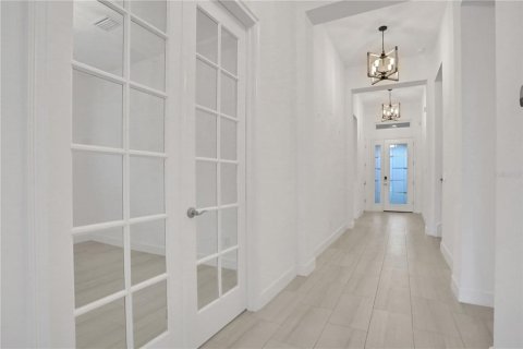 Купить виллу или дом в Порт-Оранж, Флорида 8 комнат, 246.28м2, № 2217856 - фото 3
