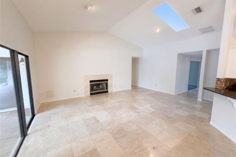 Casa en venta en Orlando, Florida, 4 dormitorios, 213.12 m2 № 2384295 - foto 3