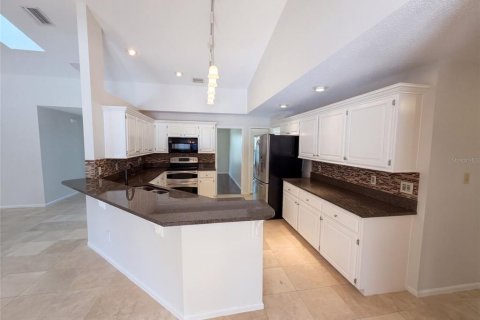 Casa en venta en Orlando, Florida, 4 dormitorios, 213.12 m2 № 2384295 - foto 2