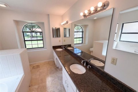 Casa en venta en Orlando, Florida, 4 dormitorios, 213.12 m2 № 2384295 - foto 9