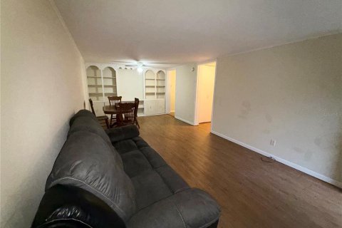 Copropriété à louer à Gainesville, Floride: 1 chambre, 50.91 m2 № 2413583 - photo 7