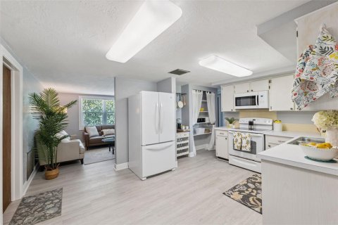 Villa ou maison à vendre à Port Richey, Floride: 2 chambres, 111.58 m2 № 1855471 - photo 12