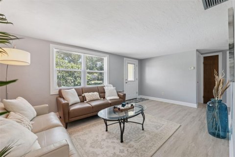 Villa ou maison à vendre à Port Richey, Floride: 2 chambres, 111.58 m2 № 1855471 - photo 10