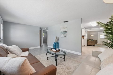 Villa ou maison à vendre à Port Richey, Floride: 2 chambres, 111.58 m2 № 1855471 - photo 11