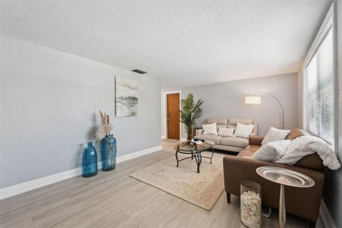 Villa ou maison à vendre à Port Richey, Floride: 2 chambres, 111.58 m2 № 1855471 - photo 8