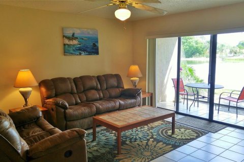 Condo in Sarasota, Florida, 2 bedrooms  № 2232916 - photo 3