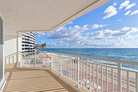 Condo in South Palm Beach, Florida, 3 bedrooms  № 2177087 - photo 3