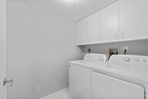 Condo in South Palm Beach, Florida, 3 bedrooms  № 2177087 - photo 13
