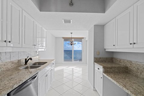 Condo in South Palm Beach, Florida, 3 bedrooms  № 2177087 - photo 11
