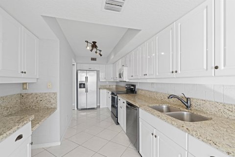 Condo in South Palm Beach, Florida, 3 bedrooms  № 2177087 - photo 10