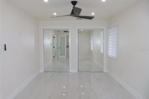House in Okeechobee, Florida 3 bedrooms, 124.3 sq.m. № 1529350 - photo 28