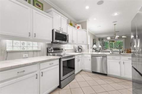 House in Sarasota, Florida 2 bedrooms, 135.17 sq.m. № 1910971 - photo 2