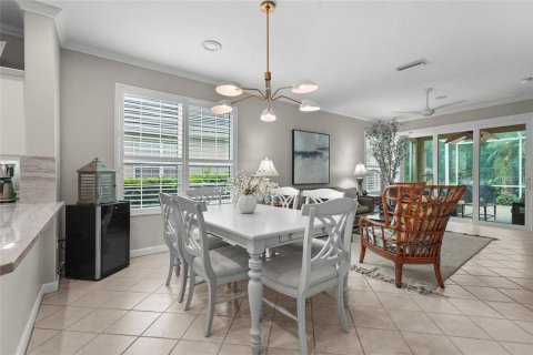 House in Sarasota, Florida 2 bedrooms, 135.17 sq.m. № 1910971 - photo 4
