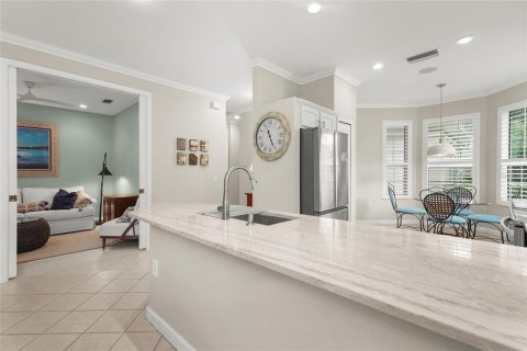 House in Sarasota, Florida 2 bedrooms, 135.17 sq.m. № 1910971 - photo 18