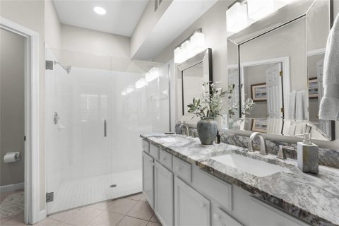House in Sarasota, Florida 2 bedrooms, 135.17 sq.m. № 1910971 - photo 6