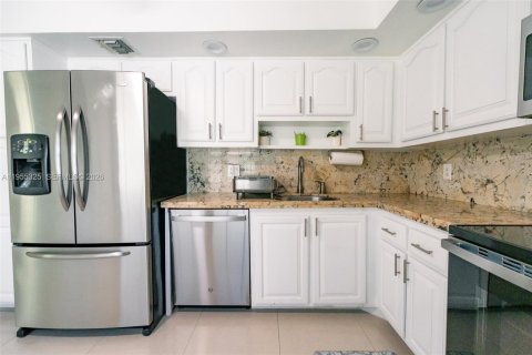 Condominio en venta en Pompano Beach, Florida, 3 dormitorios, 150.5 m2 № 2020733 - foto 14