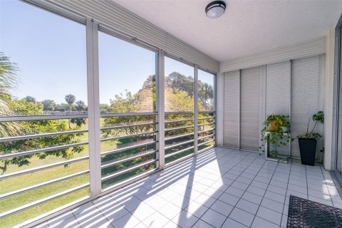 Condominio en venta en Pompano Beach, Florida, 3 dormitorios, 150.5 m2 № 2020733 - foto 6