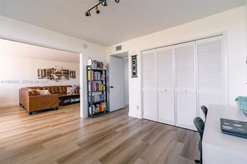 Condominio en venta en Pompano Beach, Florida, 3 dormitorios, 150.5 m2 № 2020733 - foto 16