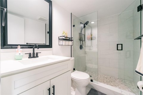 Condominio en venta en Pompano Beach, Florida, 3 dormitorios, 150.5 m2 № 2020733 - foto 22