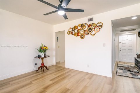 Condominio en venta en Pompano Beach, Florida, 3 dormitorios, 150.5 m2 № 2020733 - foto 11