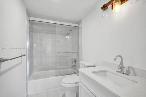 Copropriété à vendre à Lauderhill, Floride: 1 chambre, 72.74 m2 № 1972030 - photo 24