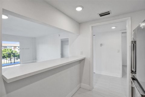 Copropriété à vendre à Lauderhill, Floride: 1 chambre, 72.74 m2 № 1972030 - photo 14