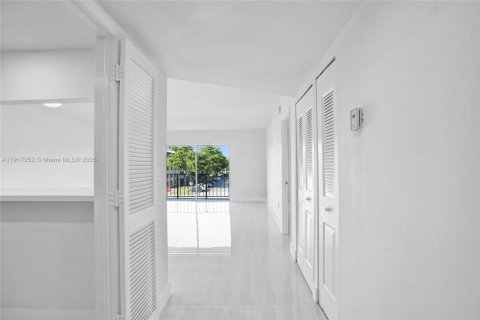 Copropriété à vendre à Lauderhill, Floride: 1 chambre, 72.74 m2 № 1972030 - photo 11