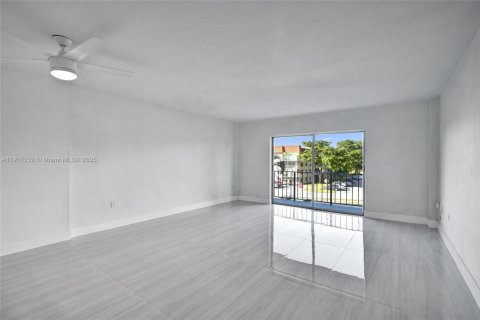 Copropriété à vendre à Lauderhill, Floride: 1 chambre, 72.74 m2 № 1972030 - photo 6