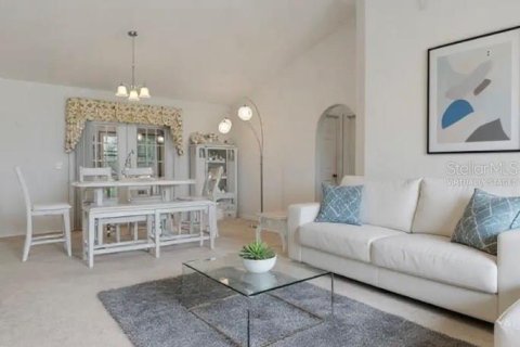 Villa ou maison à vendre à Sorrento, Floride: 3 chambres, 142.88 m2 № 1903923 - photo 8