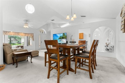 Villa ou maison à vendre à Sorrento, Floride: 3 chambres, 142.88 m2 № 1903923 - photo 20