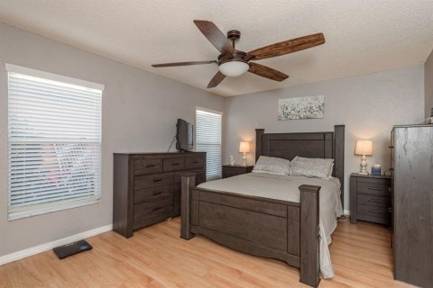 House in New Port Richey, Florida 2 bedrooms, 116.22 sq.m. № 1848538 - photo 13