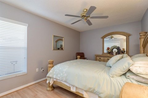 House in New Port Richey, Florida 2 bedrooms, 116.22 sq.m. № 1848538 - photo 16