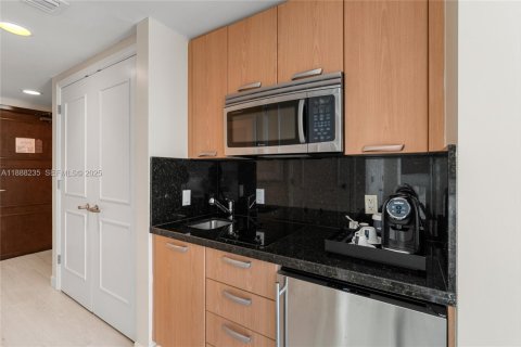 Hôtel, hôtellerie à vendre à Fort Lauderdale, Floride: 1 chambre, 49.52 m2 № 1938869 - photo 18