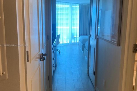 Hôtel, hôtellerie à vendre à Fort Lauderdale, Floride: 1 chambre, 49.52 m2 № 1938869 - photo 12