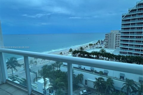 Hôtel, hôtellerie à vendre à Fort Lauderdale, Floride: 1 chambre, 49.52 m2 № 1938869 - photo 3