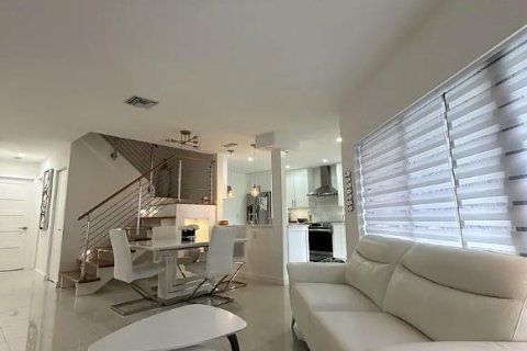 Touwnhouse à louer à Plantation, Floride: 3 chambres, 139.35 m2 № 2422320 - photo 10