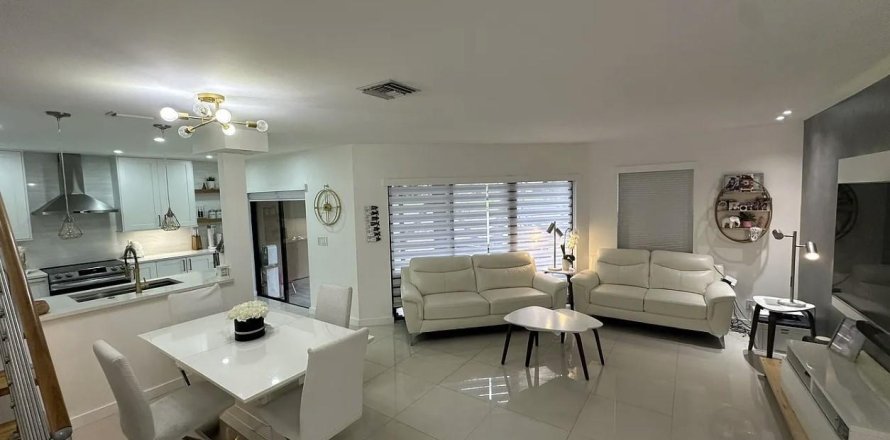 Touwnhouse à Plantation, Floride 3 chambres, 139.35 m2 № 2422320