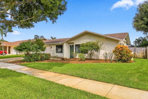 Villa ou maison à vendre à Boca Raton, Floride: 4 chambres, 179.58 m2 № 2384964 - photo 3