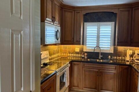 Copropriété à louer à North Palm Beach, Floride: 2 chambres, 89.37 m2 № 2428157 - photo 6