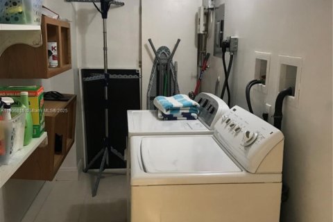 Apartment in Homestead, Florida 2 bedrooms, 99.87 sq.m. № 1963786 - photo 17