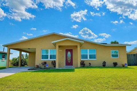 House in Melbourne, Florida 3 bedrooms, 127.28 sq.m. № 2351901