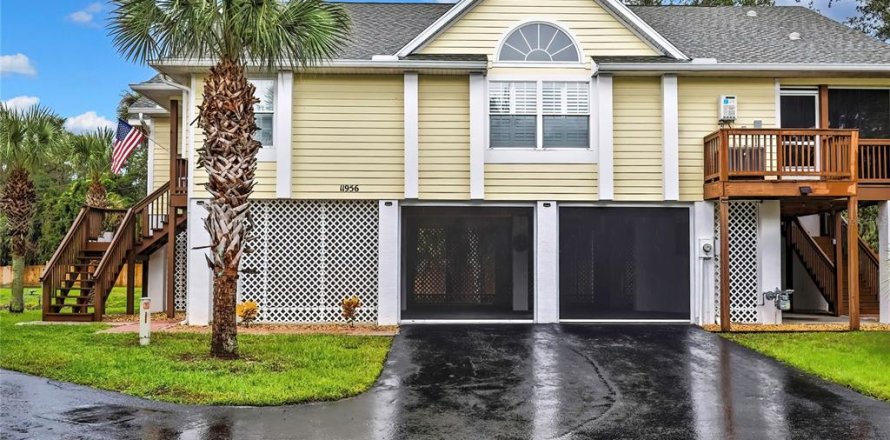 Villa ou maison à Crystal River, Floride 3 chambres, 167.97 m2 № 2217214