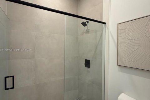 Villa ou maison à vendre à Miami, Floride: 4 chambres, 303.6 m2 № 2011187 - photo 29