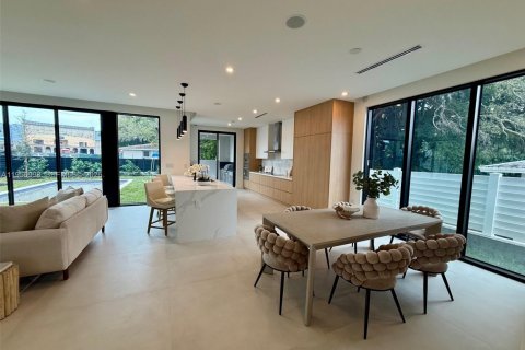 Villa ou maison à Miami, Floride 4 chambres, 303.6 m2 № 2011187