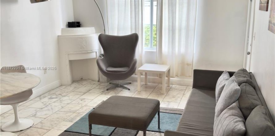 Condo à Miami Beach, Floride, 1 chambre  № 1981817