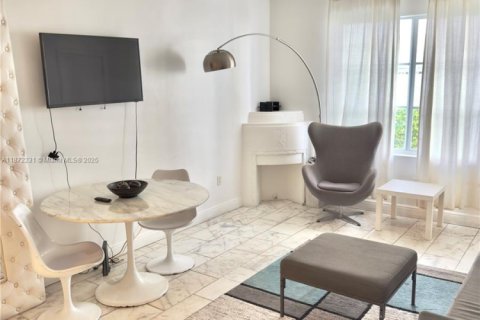 Copropriété à louer à Miami Beach, Floride: 1 chambre, 45.06 m2 № 1981817 - photo 3