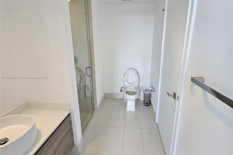 Condominio en venta en Miami, Florida, 1 dormitorio, 78.32 m2 № 2039954 - foto 17