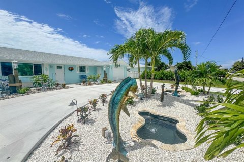 House in Englewood, Florida 4 bedrooms, 146.69 sq.m. № 1558785 - photo 4