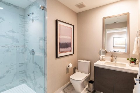 Condominio en venta en Miami, Florida, 3 dormitorios, 201.78 m2 № 1702673 - foto 26