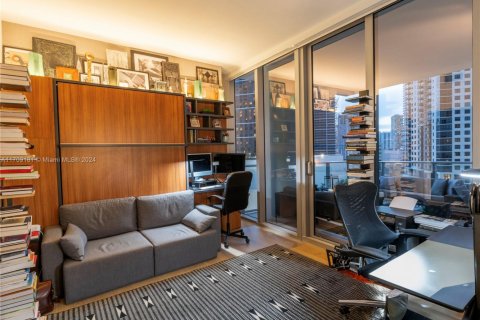 Condominio en venta en Miami, Florida, 3 dormitorios, 201.78 m2 № 1702673 - foto 17